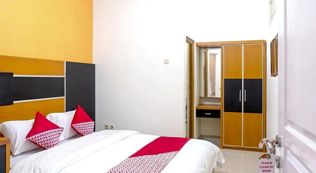 Deluxe chambre OYO 617 Sukaraja Residence Syariah