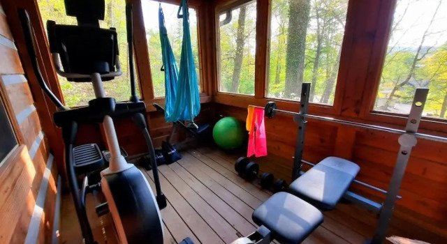 The Mountain Forager Cabin, Whitewater Rafting, Polar Express, Hot Tub, Home Gym