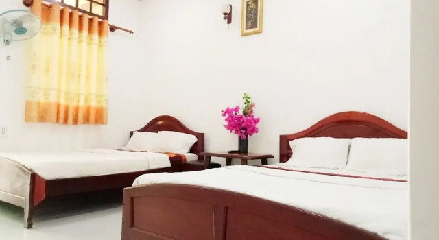 Четырёхместный номер Standard с балконом Suối Nước Resort