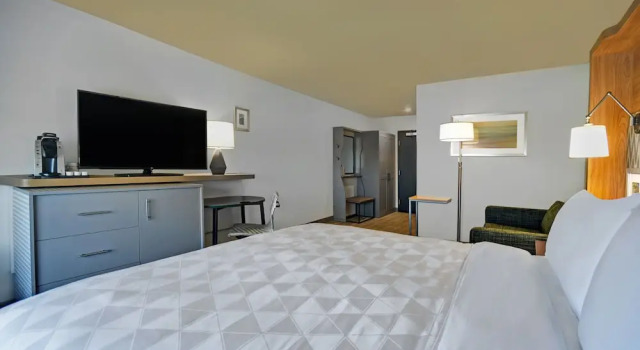 Двухместный номер Premium Holiday Inn Grand Rapids North - Walker by IHG