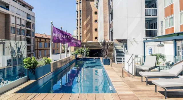 Двухместный номер Standard с 2 комнатами с видом на город Mercure Toulouse Centre Saint-Georges