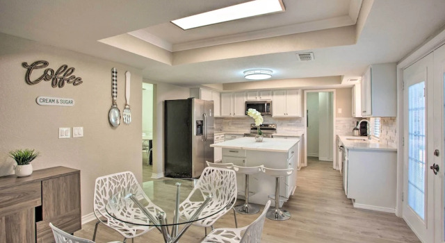 Richardson Home w/ Pool, Hot Tub & Arcade Games