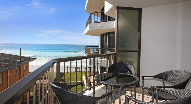 Номер Standard с 2 комнатами с балконом и рядом с пляжем Spindrift on the Beach - Absolute Beachfront