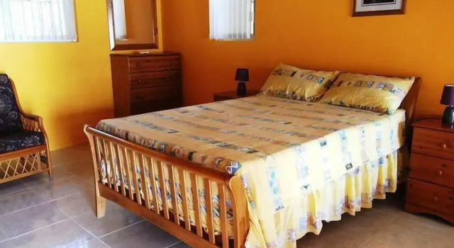 Palm Tree Villas, Boek Pension Whitehouse 