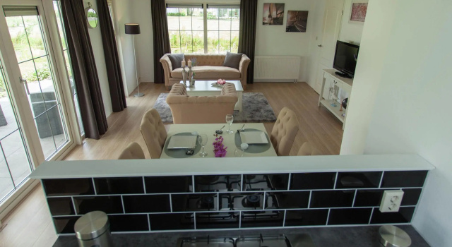 Modern chalet with combi-microwave near Brunssummerheide, Rezervasyon Şale Limburg otoparklı oteller, Otopark