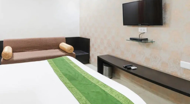 Hotel Divya Palace