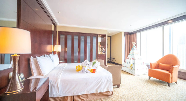 Семейный люкс Golden Eagle Summit Hotel Downtown