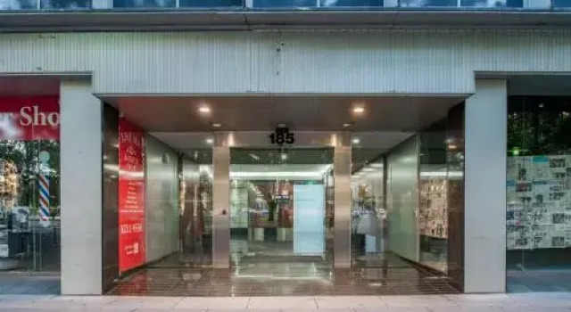 Suite 11 Victoria Square