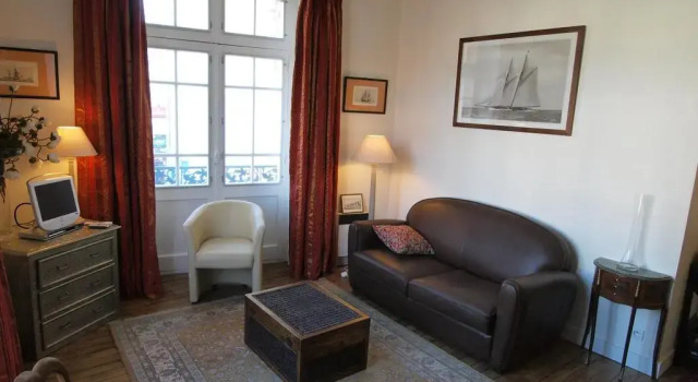Kereden Location, Rezerwuj Hotel  