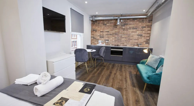 Двухместная студия Deluxe Three Cranes Serviced Apartments