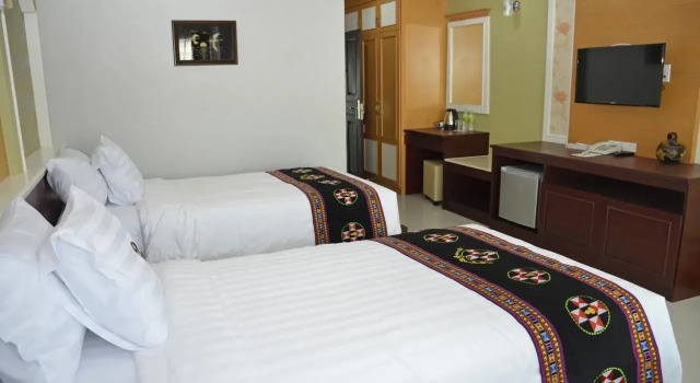 Shwe Bu Thee Hotel, Book Hotel Hotels & Accommodations in Tachilek, Hotel