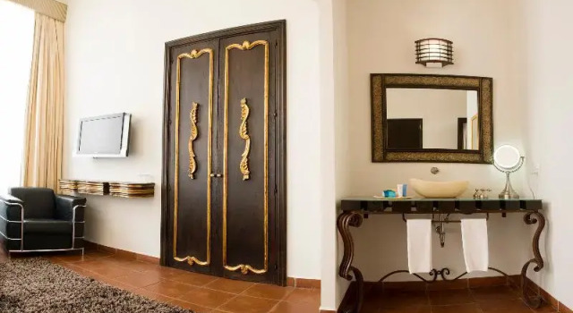 Двухместный номер Standard с балконом Hotel Herencia By Hosting House