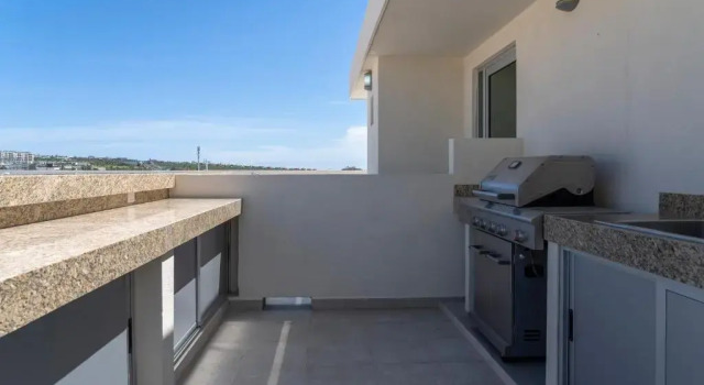 Gorgeous 2 bedroom 2 bath 2 pools Short walk to the beach Camino Viejo 204