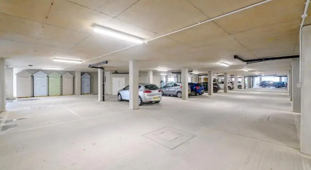 11 Putsborough - Luxury Apartment at Byron Woolacombe, only 4 minute walk to Woolacombe Beach!, Book Lejlighed Hoteller i Woolacombe med pool, nær Combesgate Beach, Swimmingpool
