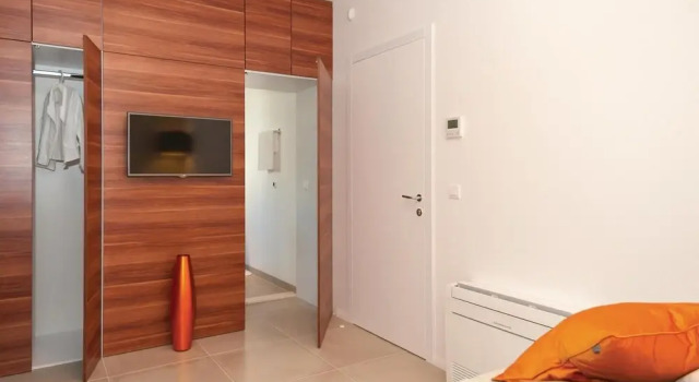 Nice Home in Okrug Gornji With Sauna, Wifi and 5 Bedrooms, Buchen Sie Hotel Hotels in Gespanschaft Split-Dalmatien mit Pool, Schwimmbad