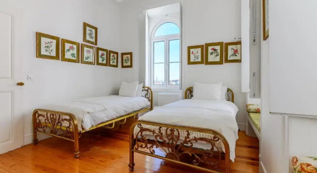 Апартаменты Portas do Castelo Apartments