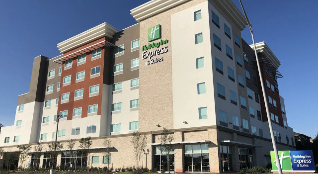 Holiday Inn Express and Suites Houston Westchase - Westheimer by IHG, Rezervovat Hotel Westchase Houston
