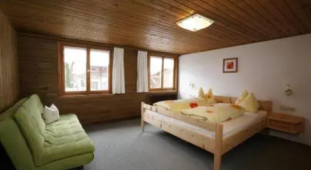 Gästehaus Helga Bär, Book Apartment Hotels in Vorarlberg with Parking, Parking