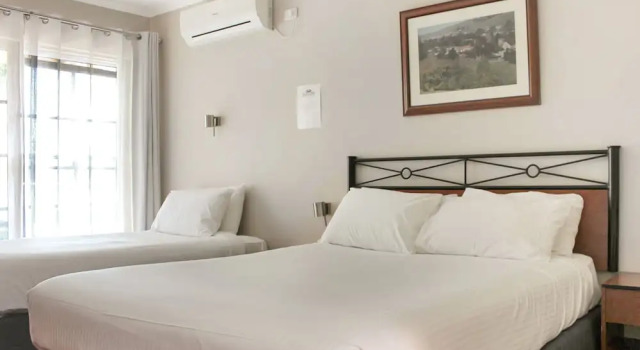 Номер Standard с балконом Jamberoo Pub & Saleyard Motel
