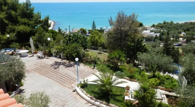 Ville Agnuli Case Vacanza, Rezervasyon Otel Mattinata Foresta Umbra