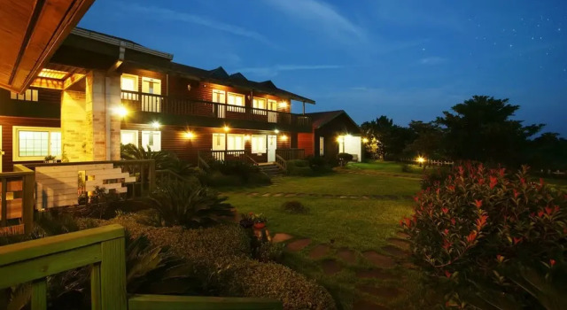 Green Narae Pension, Prenota Hotel Seongsan Seogwipo