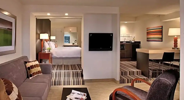 Номер Standard Cambridge Suites Hotel Halifax