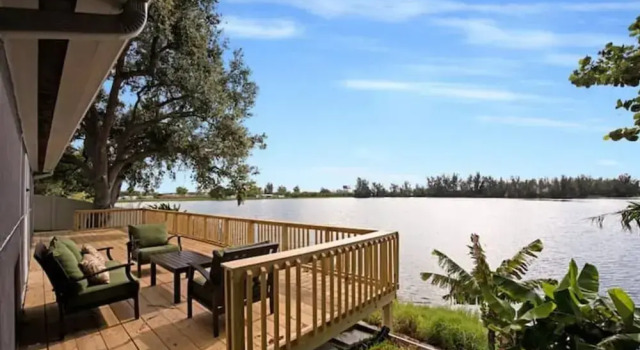Вилла с 3 комнатами Lake House 1 in Davie
