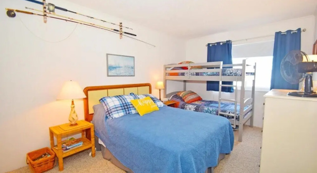 Bridgepoint Ii 5d 2 Bedroom Condo by RedAwning