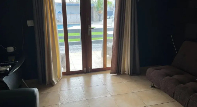 Коттедж Superior Genesis Apartments