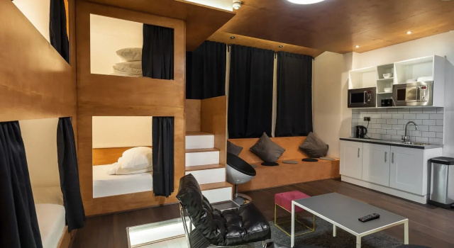 Revolver ApartHotel, Забронировать Апарт-отель Апарт-отели Ливерпуля, рядом с Железнодорожная станция Ливерпуль-Джеймс-стрит, Апарт-отель