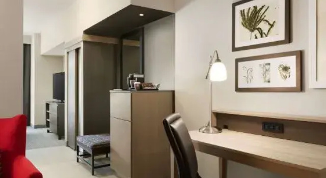 Люкс Country Inn & Suites by Radisson, Charlottesville-UVA, VA