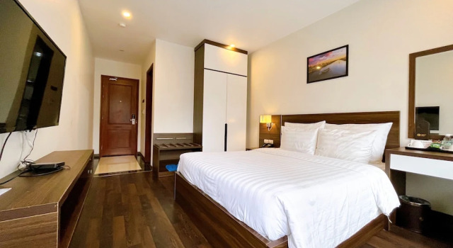 Двухместный номер Deluxe с балконом Paragon Noi bai Hotel & Pool