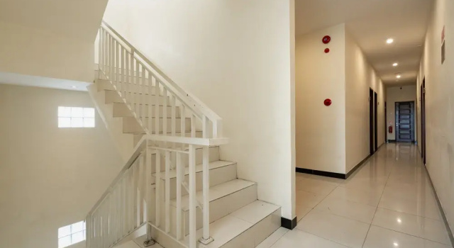 RedDoorz Plus @ UNO Jalan Merak Samarinda, Prenota Hotel Samarinda East Kalimantan