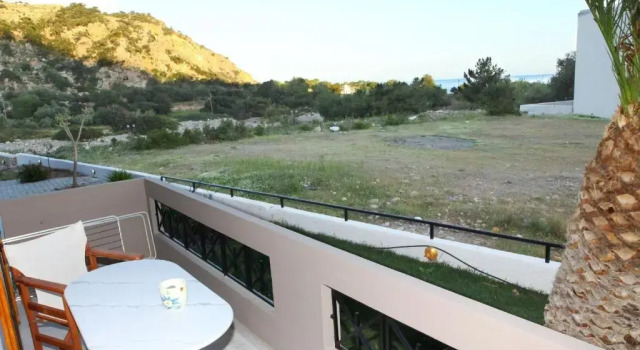 Апартаменты Idomeneas Apartments