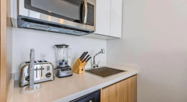 Студия Deluxe с балконом Azure Beach Residences