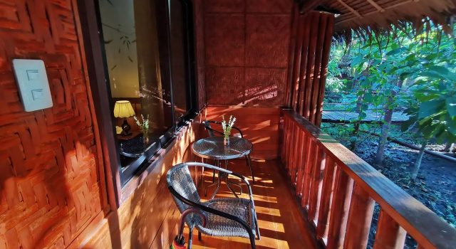 Номер Standard с видом на окрестности Loboc River Resort