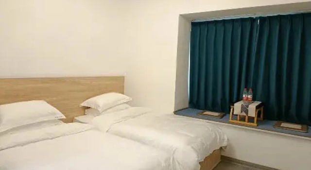Люкс с 3 комнатами с видом на реку Dongjiang Lake Dongya Apartment