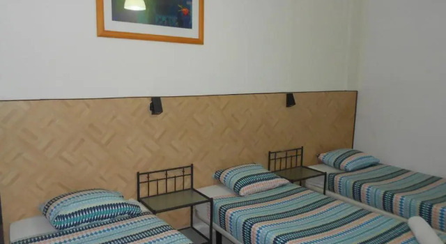 Трёхместный номер Crescent Rooms