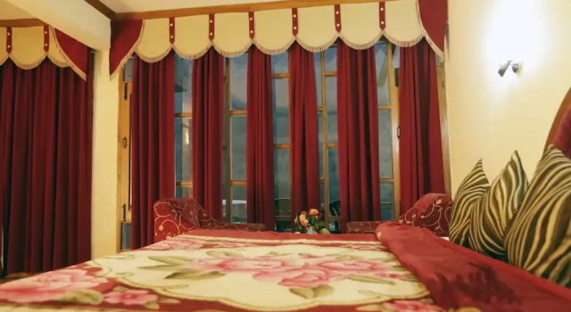 Семейный люкс с балконом Hotel Glacier Resort