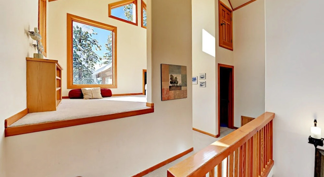 Cabin-esque Tahoe 4 Bedroom Home