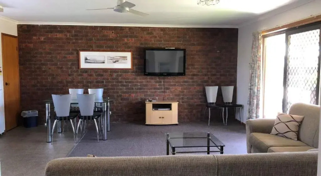 Апартаменты Lakes Jakaranda Holiday Units
