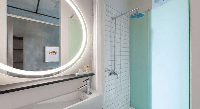 Двухместный Accessible люкс NYLO Las Colinas Hotel, Tapestry Collection by Hilton