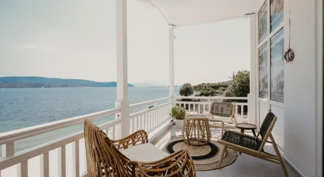 Полулюкс Trinity Suites Ammouliani Hospitality