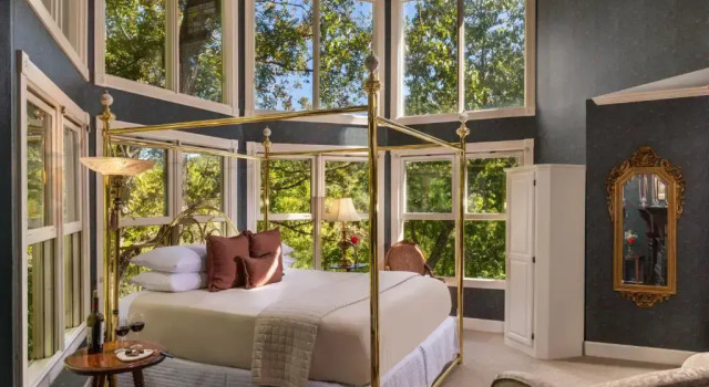 Люкс Arsenic and Old Lace Bed & Breakfast Inn