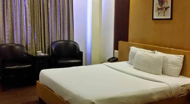 Karon Hotel - Lajpat Nagar, Забронировать Отель Отели Нью-Дели с завтраком, Завтраки