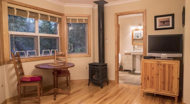 Chesterman Hideaway, Book Hotel Clayoquot Sound Canada