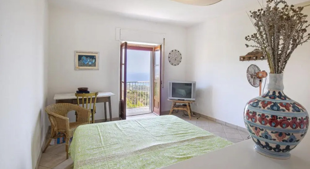 Amazing Apartment in S. Andrea Dello Ionio With 2 Bedrooms and Wifi, Prenota Appartamento Hotel a Calabria con parcheggio, Parcheggio