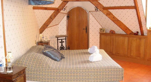 MONTBRUN, Book Hotel Hoteller i Coteaux-sur-Loire med pool, Swimmingpool