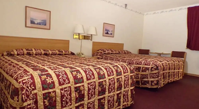 Четырёхместный номер Standard Morton Inn