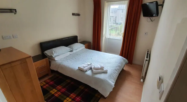 Lovely, Light and Airy 1-bed Flat in Stornoway, Varaa Hotelli Steòrnabhagh Isle of Lewis